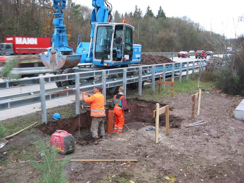 Fundamentarbeiten für eine Kontrollbrücke der LKW-Maut